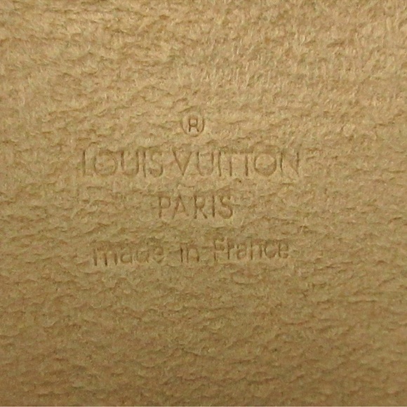 Louis Vuitton Pochette Florentine - Picture 9 of 15